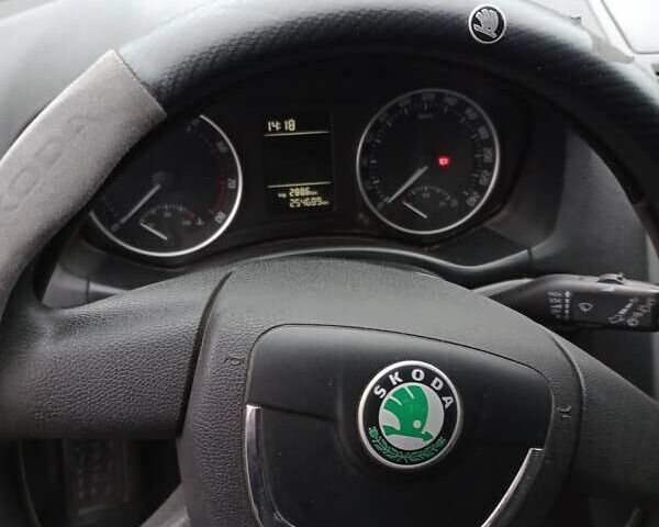 Белый Шкода Октавия, объемом двигателя 1.8 л и пробегом 254 тыс. км за 8200 $, фото 16 на Automoto.ua