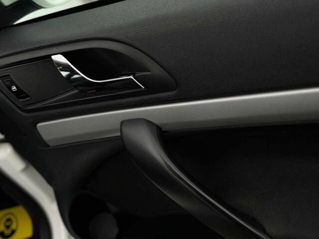 Белый Шкода Октавия, объемом двигателя 1.6 л и пробегом 260 тыс. км за 8800 $, фото 16 на Automoto.ua