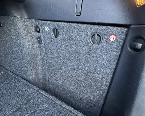 Белый Шкода Октавия, объемом двигателя 1.97 л и пробегом 256 тыс. км за 8550 $, фото 37 на Automoto.ua