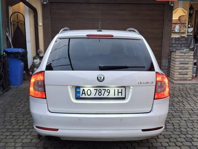 Білий Шкода Октавія, об'ємом двигуна 1.39 л та пробігом 197 тис. км за 7650 $, фото 8 на Automoto.ua