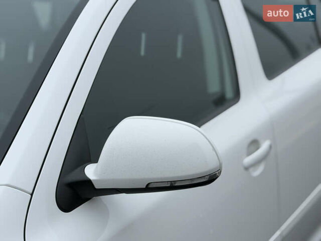 Белый Шкода Октавия, объемом двигателя 1.4 л и пробегом 179 тыс. км за 8555 $, фото 6 на Automoto.ua