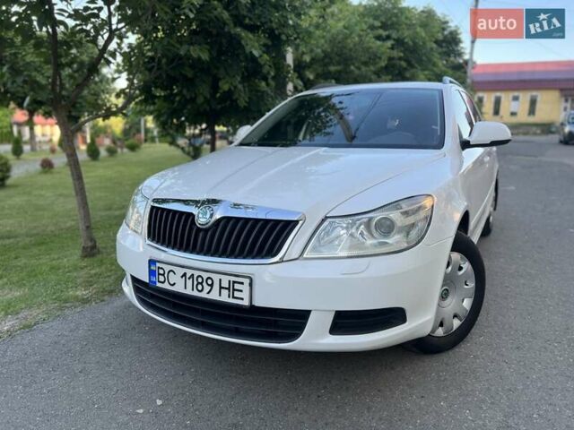 Белый Шкода Октавия, объемом двигателя 1.6 л и пробегом 233 тыс. км за 8300 $, фото 6 на Automoto.ua