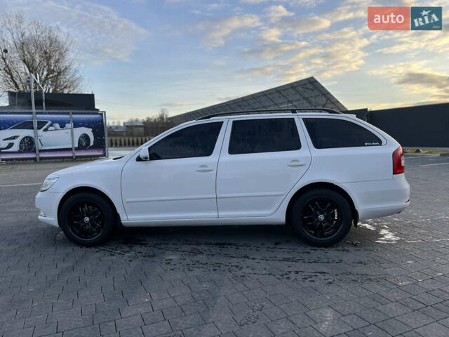 Білий Шкода Октавія, об'ємом двигуна 1.6 л та пробігом 235 тис. км за 7800 $, фото 11 на Automoto.ua