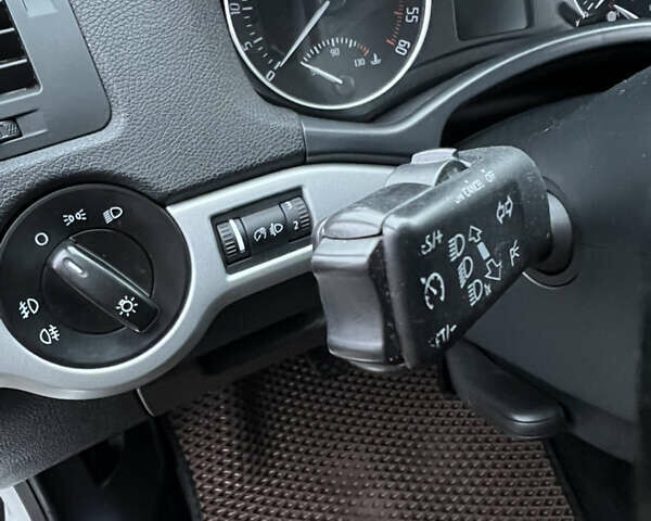 Белый Шкода Октавия, объемом двигателя 1.6 л и пробегом 245 тыс. км за 8200 $, фото 22 на Automoto.ua