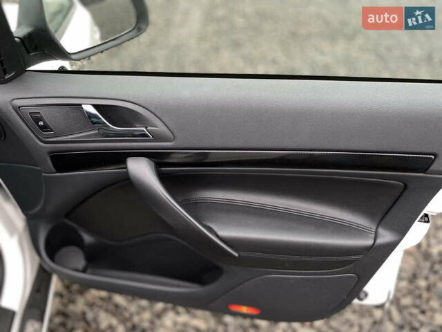 Белый Шкода Октавия, объемом двигателя 1.97 л и пробегом 369 тыс. км за 10999 $, фото 59 на Automoto.ua