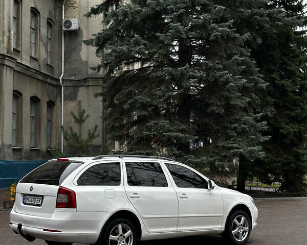 Білий Шкода Октавія, об'ємом двигуна 1.97 л та пробігом 270 тис. км за 8300 $, фото 4 на Automoto.ua