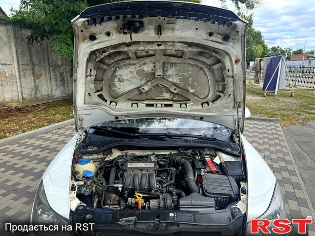 Белый Шкода Октавия, объемом двигателя 1.6 л и пробегом 270 тыс. км за 5999 $, фото 9 на Automoto.ua