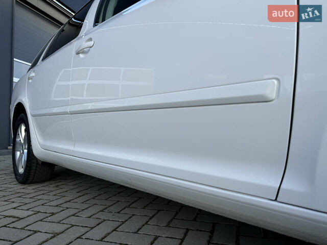 Белый Шкода Октавия, объемом двигателя 1.97 л и пробегом 256 тыс. км за 8550 $, фото 12 на Automoto.ua