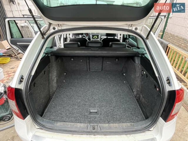 Білий Шкода Октавія, об'ємом двигуна 1.97 л та пробігом 316 тис. км за 8200 $, фото 17 на Automoto.ua