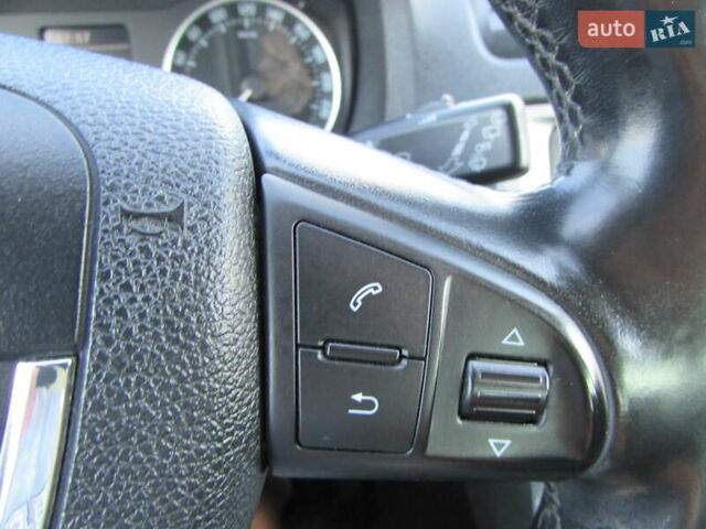 Білий Шкода Октавія, об'ємом двигуна 1.39 л та пробігом 204 тис. км за 8500 $, фото 25 на Automoto.ua