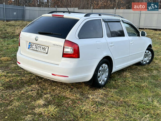 Білий Шкода Октавія, об'ємом двигуна 1.6 л та пробігом 257 тис. км за 7999 $, фото 13 на Automoto.ua