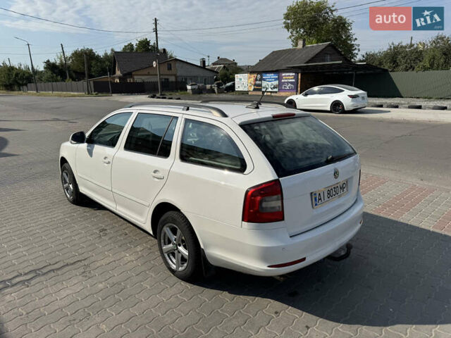 Білий Шкода Октавія, об'ємом двигуна 1.6 л та пробігом 272 тис. км за 7600 $, фото 33 на Automoto.ua
