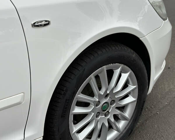 Белый Шкода Октавия, объемом двигателя 2 л и пробегом 217 тыс. км за 9999 $, фото 10 на Automoto.ua