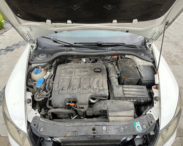 Белый Шкода Октавия, объемом двигателя 1.97 л и пробегом 346 тыс. км за 9399 $, фото 23 на Automoto.ua