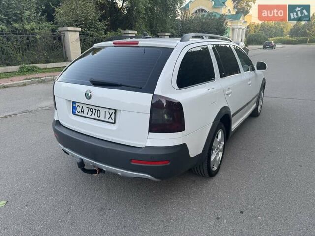 Білий Шкода Октавія, об'ємом двигуна 2 л та пробігом 261 тис. км за 10300 $, фото 9 на Automoto.ua