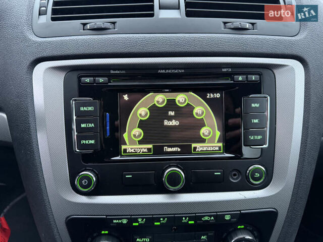 Белый Шкода Октавия, объемом двигателя 1.4 л и пробегом 179 тыс. км за 8555 $, фото 47 на Automoto.ua