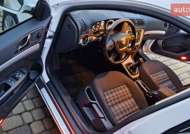 Білий Шкода Октавія, об'ємом двигуна 1.39 л та пробігом 197 тис. км за 7650 $, фото 35 на Automoto.ua