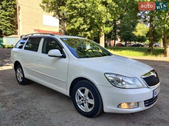 Білий Шкода Октавія, об'ємом двигуна 1.6 л та пробігом 280 тис. км за 7500 $, фото 6 на Automoto.ua