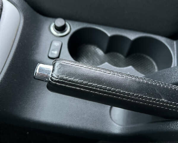 Белый Шкода Октавия, объемом двигателя 1.6 л и пробегом 245 тыс. км за 8200 $, фото 19 на Automoto.ua