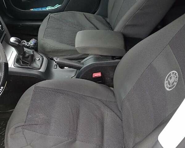 Белый Шкода Октавия, объемом двигателя 1.8 л и пробегом 254 тыс. км за 8200 $, фото 3 на Automoto.ua