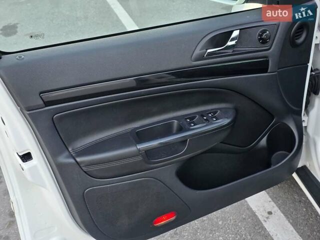 Белый Шкода Октавия, объемом двигателя 2 л и пробегом 239 тыс. км за 10499 $, фото 15 на Automoto.ua