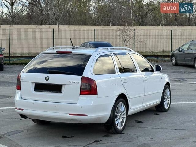 Белый Шкода Октавия, объемом двигателя 1.97 л и пробегом 281 тыс. км за 11800 $, фото 6 на Automoto.ua