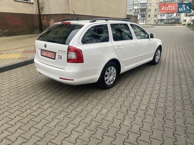 Білий Шкода Октавія, об'ємом двигуна 1.4 л та пробігом 236 тис. км за 8200 $, фото 1 на Automoto.ua