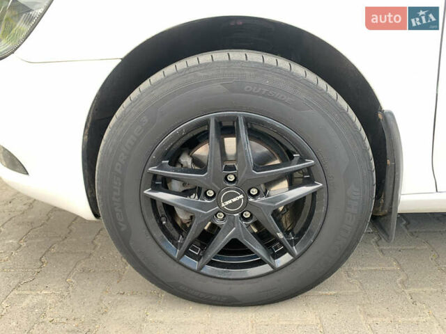 Білий Шкода Октавія, об'ємом двигуна 2 л та пробігом 246 тис. км за 12866 $, фото 13 на Automoto.ua