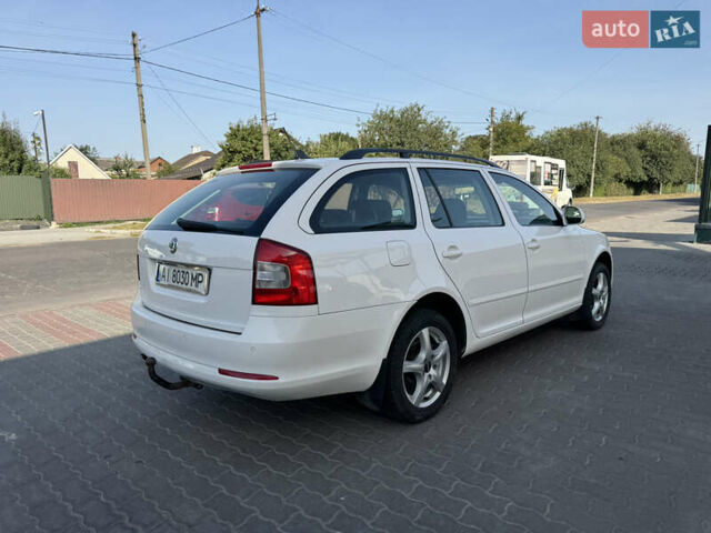 Білий Шкода Октавія, об'ємом двигуна 1.6 л та пробігом 272 тис. км за 7600 $, фото 7 на Automoto.ua