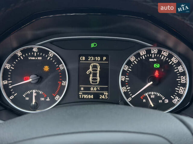 Белый Шкода Октавия, объемом двигателя 1.4 л и пробегом 179 тыс. км за 8555 $, фото 44 на Automoto.ua