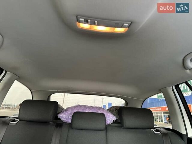 Білий Шкода Октавія, об'ємом двигуна 1.6 л та пробігом 280 тис. км за 5700 $, фото 20 на Automoto.ua