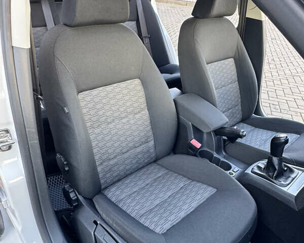 Белый Шкода Октавия, объемом двигателя 1.97 л и пробегом 256 тыс. км за 8550 $, фото 31 на Automoto.ua