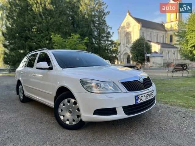 Белый Шкода Октавия, объемом двигателя 1.6 л и пробегом 233 тыс. км за 8300 $, фото 11 на Automoto.ua