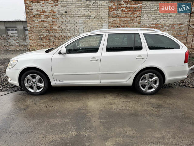 Белый Шкода Октавия, объемом двигателя 1.4 л и пробегом 231 тыс. км за 7000 $, фото 2 на Automoto.ua