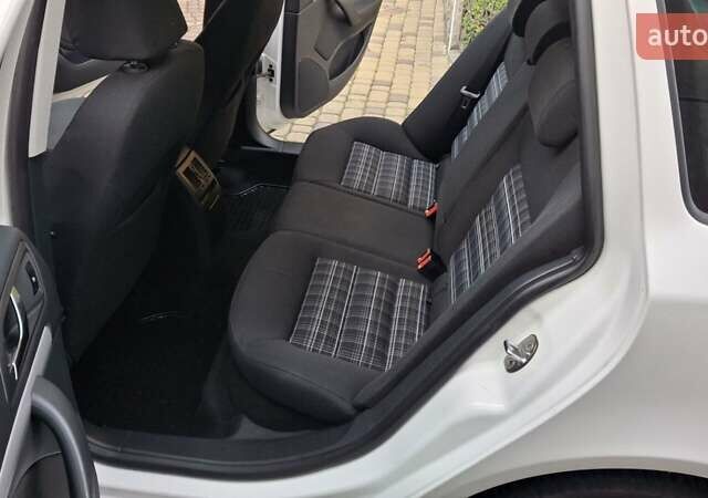 Білий Шкода Октавія, об'ємом двигуна 1.39 л та пробігом 197 тис. км за 7650 $, фото 29 на Automoto.ua