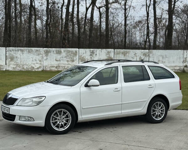 Белый Шкода Октавия, объемом двигателя 1.4 л и пробегом 223 тыс. км за 7500 $, фото 6 на Automoto.ua