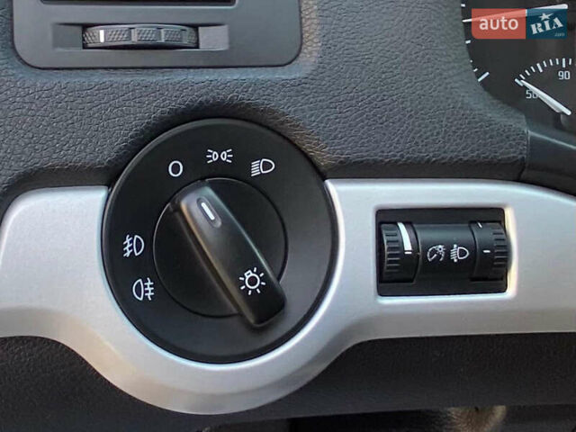 Белый Шкода Октавия, объемом двигателя 1.6 л и пробегом 238 тыс. км за 8200 $, фото 14 на Automoto.ua