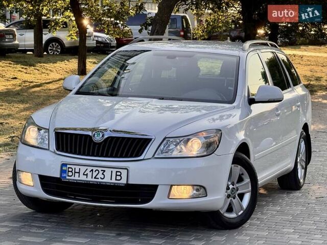 Белый Шкода Октавия, объемом двигателя 1.2 л и пробегом 167 тыс. км за 6999 $, фото 30 на Automoto.ua