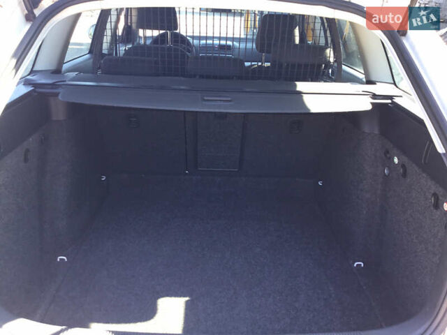 Білий Шкода Октавія, об'ємом двигуна 1.6 л та пробігом 282 тис. км за 7200 $, фото 12 на Automoto.ua