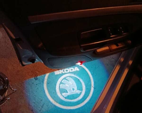 Шкода Октавия 2012 в Иршава на Automoto.ua Белый Шкода Октавия, объемом двигателя 1.6 л и пробегом 201 тыс. км за 8350 $, фото 26 на Automoto.ua