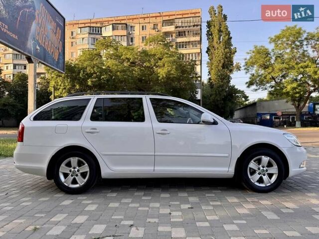 Белый Шкода Октавия, объемом двигателя 1.2 л и пробегом 167 тыс. км за 6999 $, фото 8 на Automoto.ua