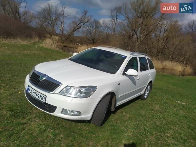 Білий Шкода Октавія, об'ємом двигуна 1.97 л та пробігом 272 тис. км за 11000 $, фото 58 на Automoto.ua