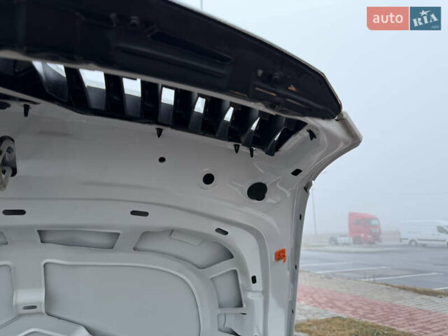 Белый Шкода Октавия, объемом двигателя 1.4 л и пробегом 179 тыс. км за 8555 $, фото 67 на Automoto.ua