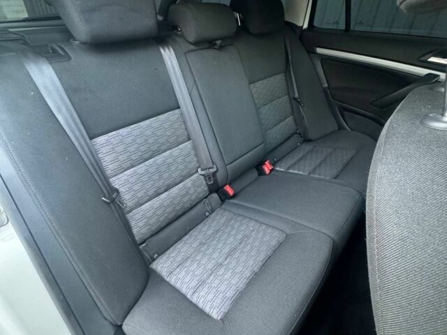 Білий Шкода Октавія, об'ємом двигуна 1.6 л та пробігом 267 тис. км за 7950 $, фото 6 на Automoto.ua