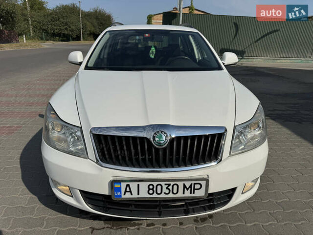 Білий Шкода Октавія, об'ємом двигуна 1.6 л та пробігом 272 тис. км за 7600 $, фото 17 на Automoto.ua