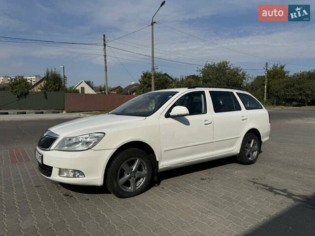 Білий Шкода Октавія, об'ємом двигуна 1.6 л та пробігом 272 тис. км за 7600 $, фото 37 на Automoto.ua