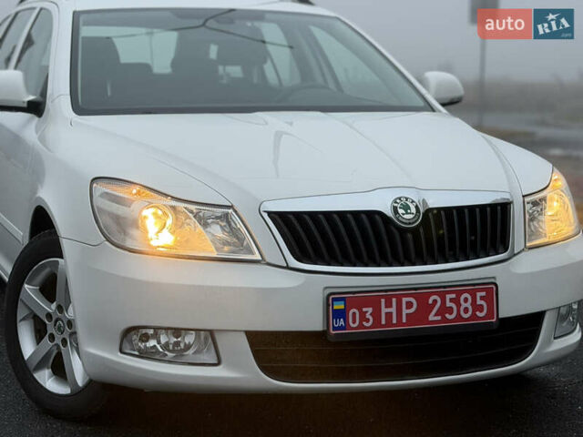 Белый Шкода Октавия, объемом двигателя 1.4 л и пробегом 179 тыс. км за 8555 $, фото 9 на Automoto.ua