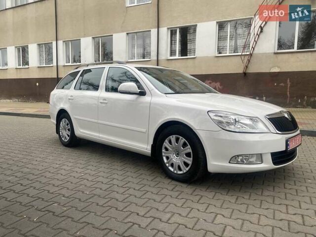 Білий Шкода Октавія, об'ємом двигуна 1.4 л та пробігом 236 тис. км за 8200 $, фото 3 на Automoto.ua