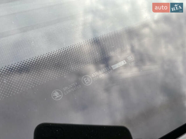 Белый Шкода Октавия, объемом двигателя 1.6 л и пробегом 239 тыс. км за 8650 $, фото 19 на Automoto.ua