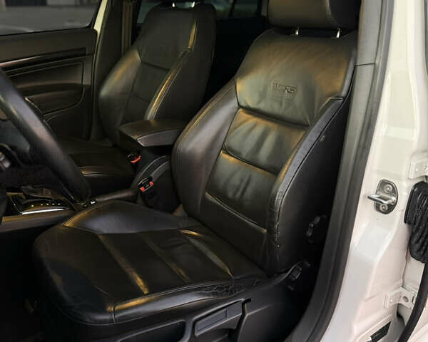 Белый Шкода Октавия, объемом двигателя 1.97 л и пробегом 298 тыс. км за 12300 $, фото 18 на Automoto.ua